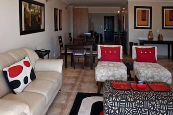 Kwantu Guesthouses,67 Milnerton Drive,3 star