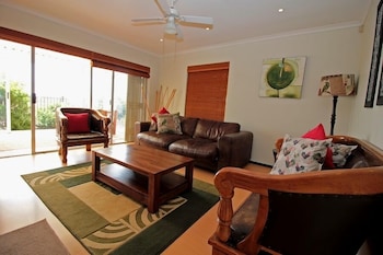 Kwantu Guesthouses,67 Milnerton Drive,3 star