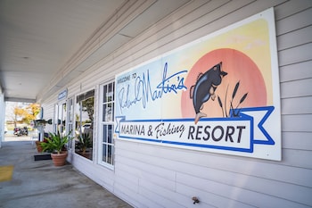 Roland And Mary Ann Martin Resort,,5 star