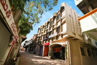 oyo 71906 grand hotel and lodge