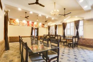 oyo 71906 grand hotel and lodge