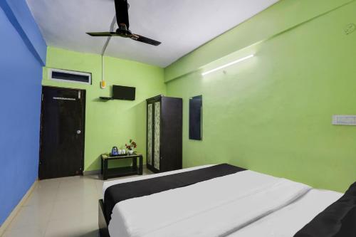 oyo 71906 grand hotel and lodge