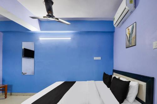 oyo 71906 grand hotel and lodge