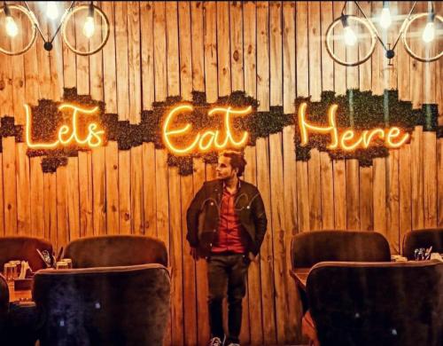 collection o 72303 hotel hira panna