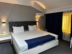 amber hotel