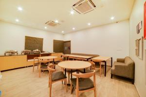 super townhouse hosur main road bommanahalli near gopalan innovation mall