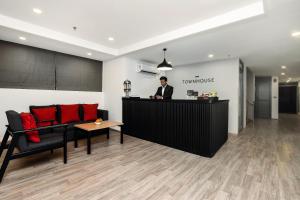 Townhouse C Scheme Ahinsa Circle,,4 star