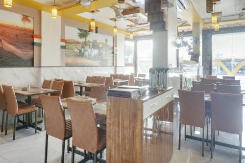 Hotel Shetkari By Oyo,,3 star