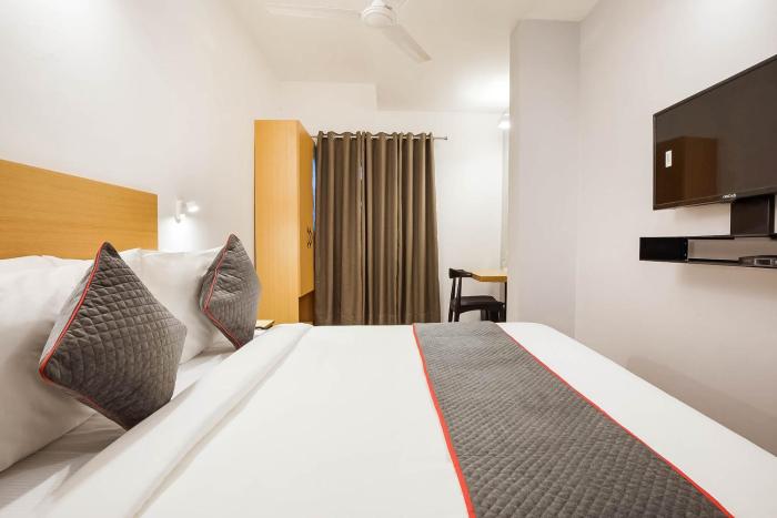 super townhouse lords inn regency