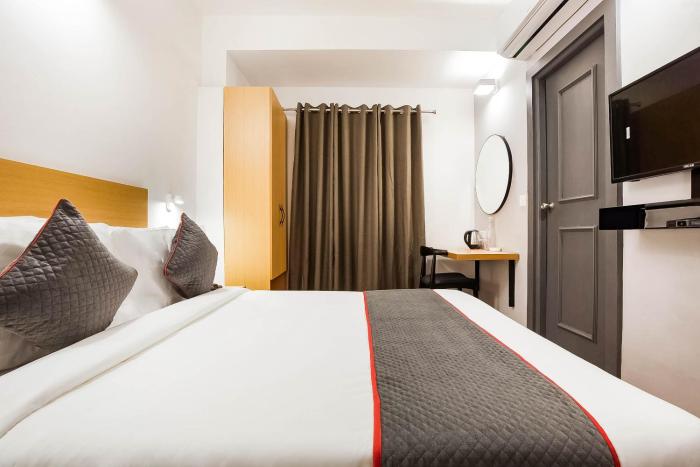 super townhouse lords inn regency