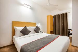 super townhouse lords inn regency