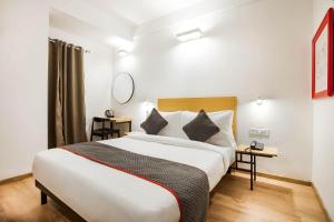 super townhouse lords inn regency