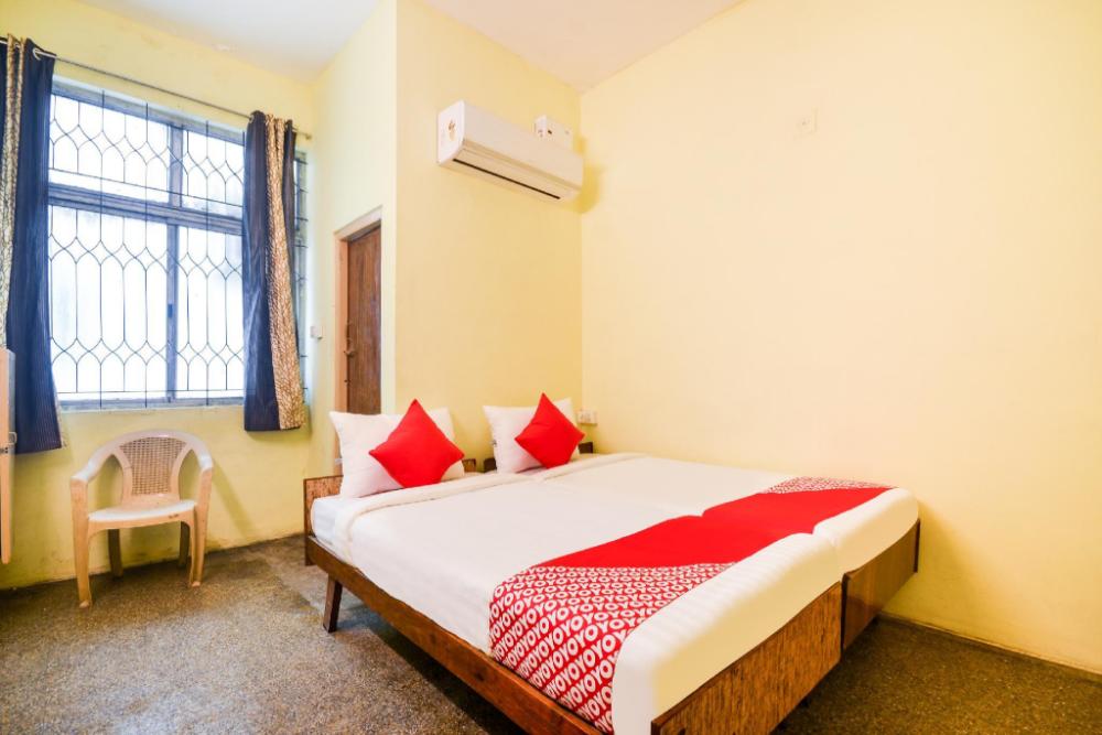 super hotel o aruljothi gandhipuram bus terminus