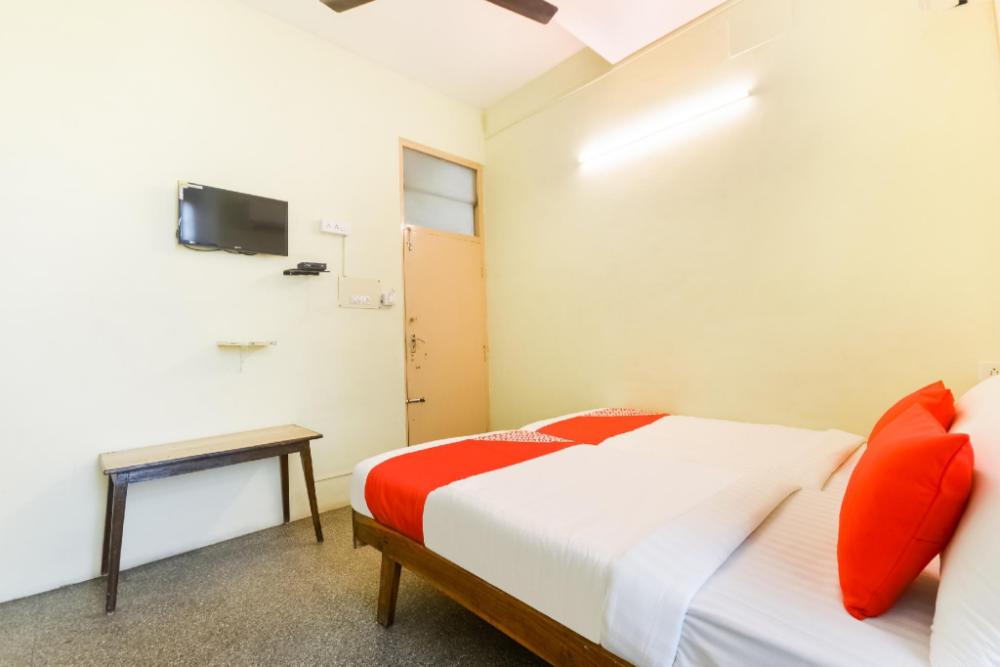 super hotel o aruljothi gandhipuram bus terminus