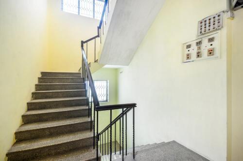 super hotel o aruljothi gandhipuram bus terminus