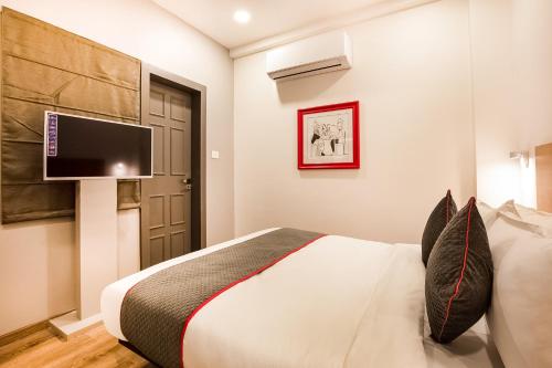 Townhouse Pipliyahana Square,,4 star