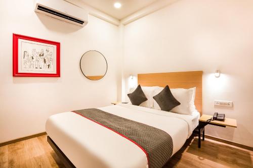 Townhouse Pipliyahana Square,,4 star