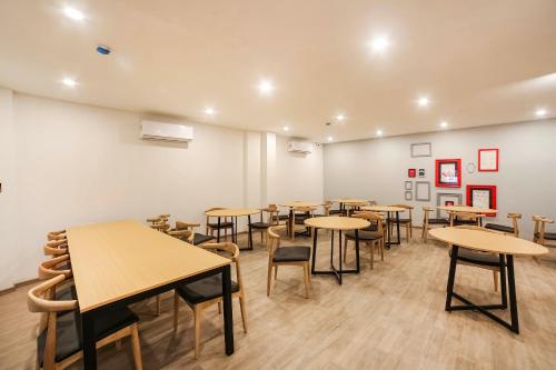 super townhouse sector 46 gurgaon near appu ghar