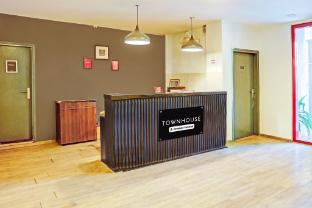 super townhouse vijay khand gomti nagar