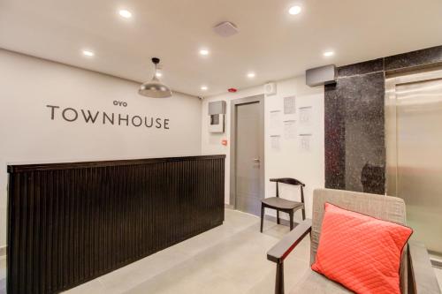 Modern Spacious Room Near Madiwala Lake Btm Layout,,2 star