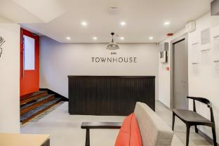 modern spacious room near madiwala lake btm layout