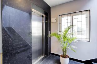 modern spacious room near madiwala lake btm layout