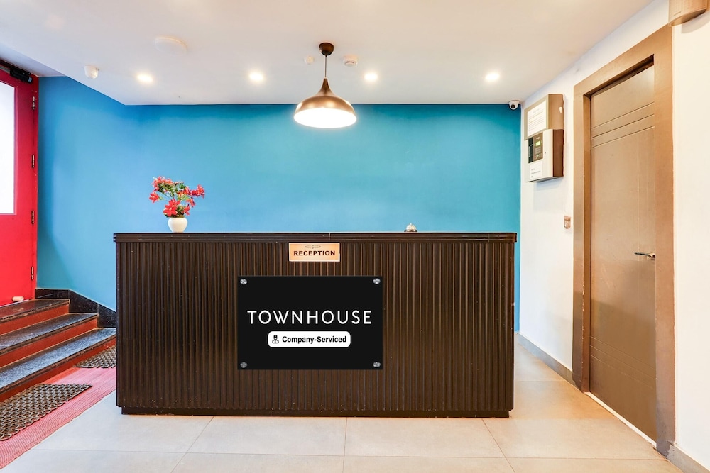 modern spacious room near madiwala lake btm layout