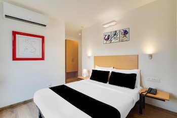 modern spacious room near madiwala lake btm layout