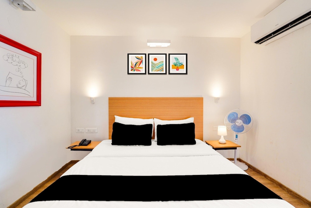 modern spacious room near madiwala lake btm layout