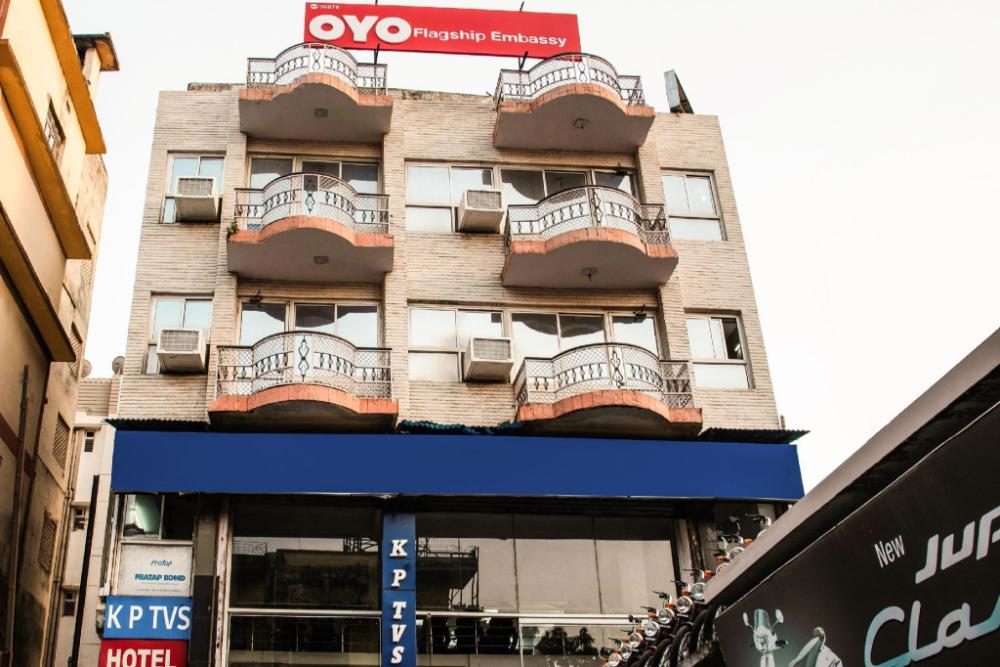 hotel o embassy exhibition rd