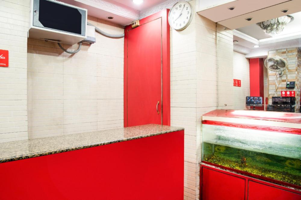 hotel o embassy exhibition rd