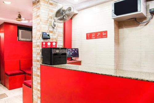 hotel o embassy exhibition rd