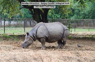 hotel o embassy exhibition rd