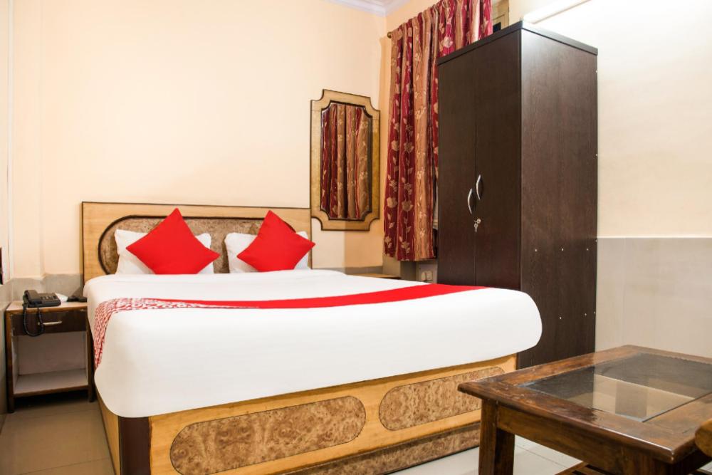 hotel o embassy exhibition rd