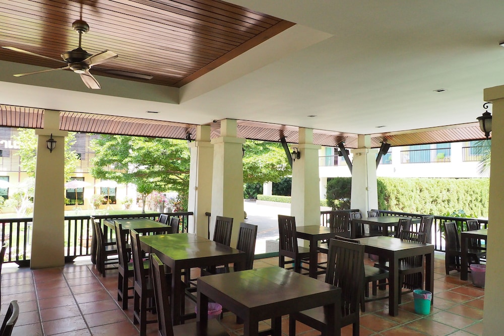 sakorn residence and hotel