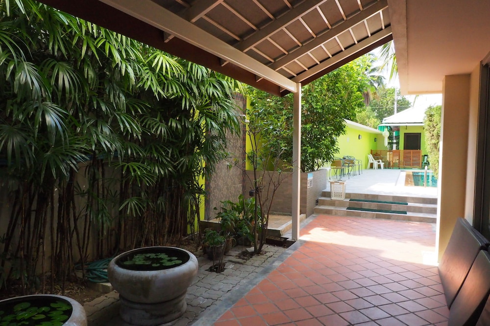 sakorn residence and hotel