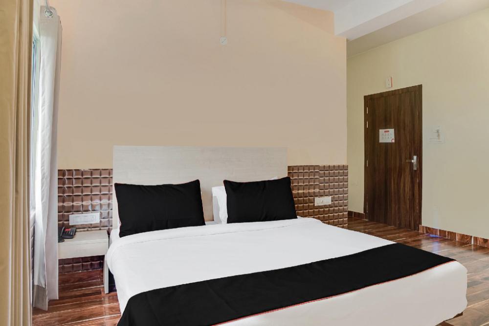 collection o 42886 palm tree lodge