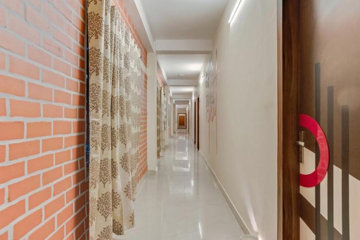 collection o 42886 palm tree lodge