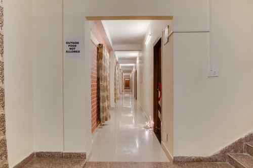 collection o 42886 palm tree lodge