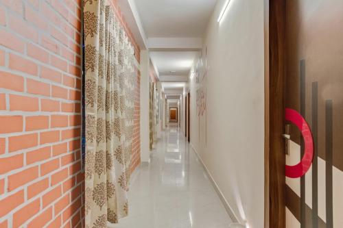 collection o 42886 palm tree lodge