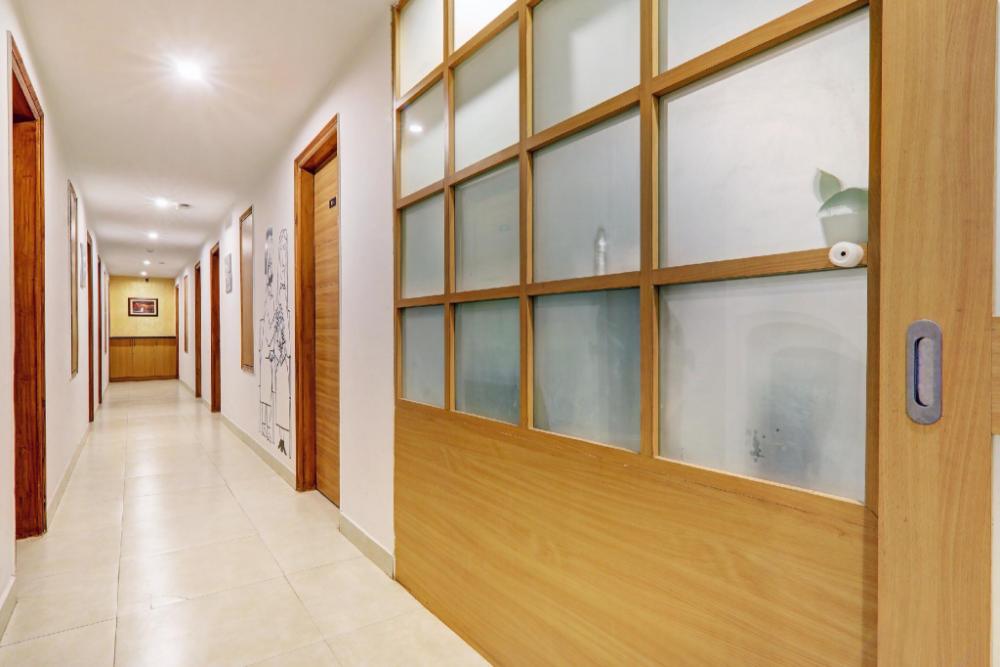 super townhouse oak arvindo park indira nagar formerly rama inn