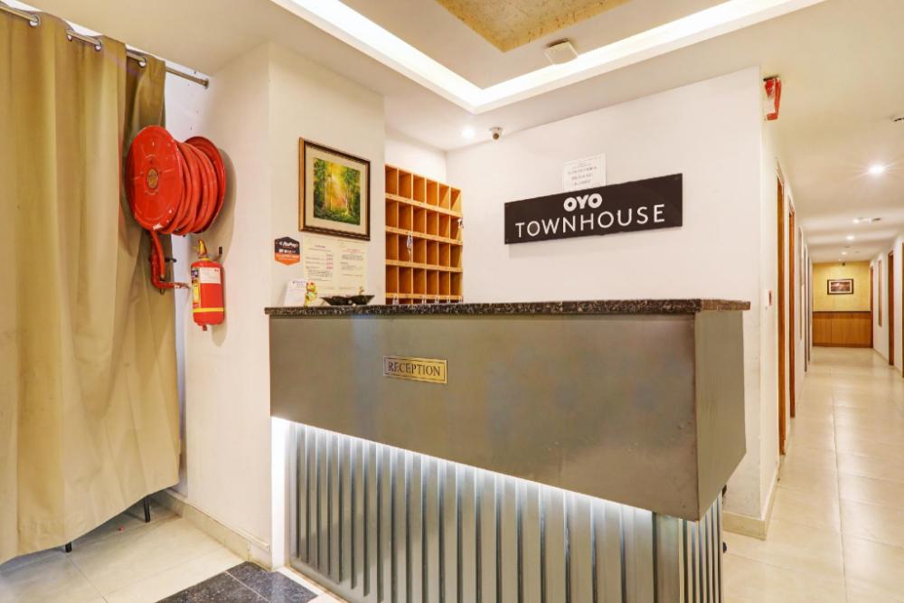 super townhouse oak arvindo park indira nagar formerly rama inn