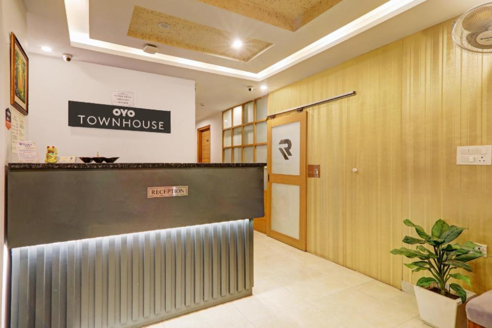 super townhouse oak arvindo park indira nagar formerly rama inn