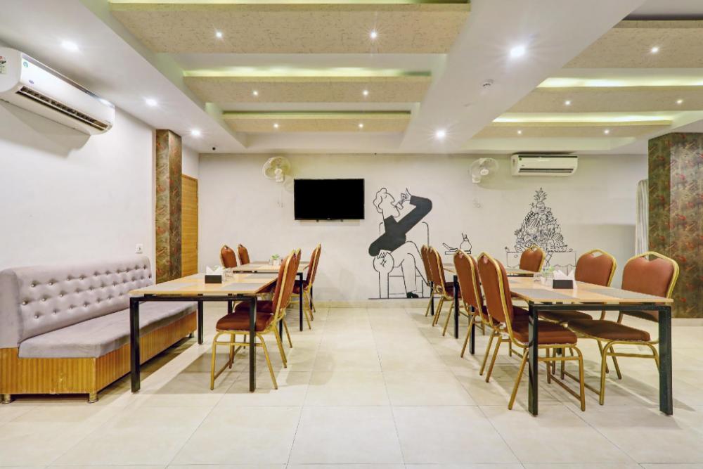 super townhouse oak arvindo park indira nagar formerly rama inn