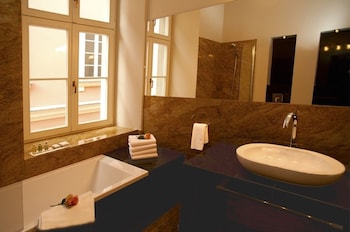 hotel kolegiacki