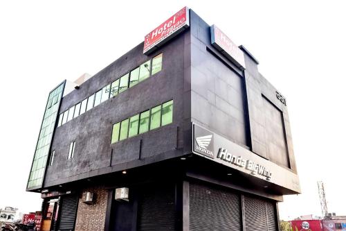 Hotel O Flagship Hotel Pragya 2,,3 star
