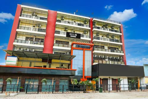 super hotel o hyderabad gate iit bhu