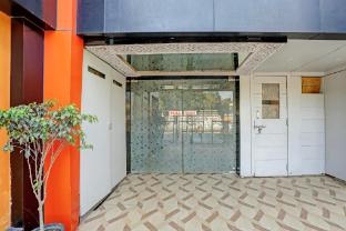 super hotel o hyderabad gate iit bhu