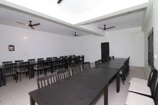 super hotel o hyderabad gate iit bhu