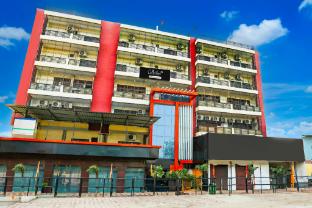 super hotel o hyderabad gate iit bhu